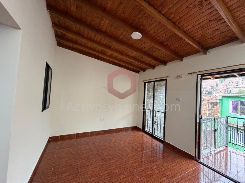 Apartamento en arriendo Antioquia Itagüí Calatrava 115 m2 Habitaciones 3 Baños 2 Garajes 0 Precio $1900000