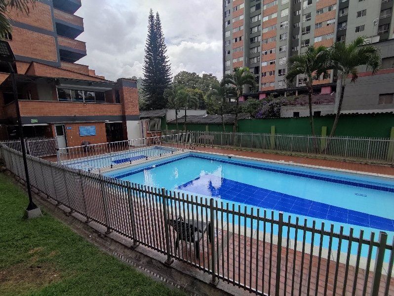 Apartamento en arriendo Antioquia Medellín Urbanizacion Estadio Plaza 75 m2 Habitaciones 3 Baños 2 Garajes 0 Precio $3000000
