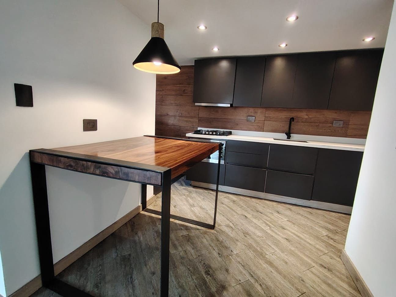 Apartamento en arriendo Antioquia Medellín San Lucas 85 m2 Habitaciones 2 Baños 2 Garajes 1 Precio $5000000