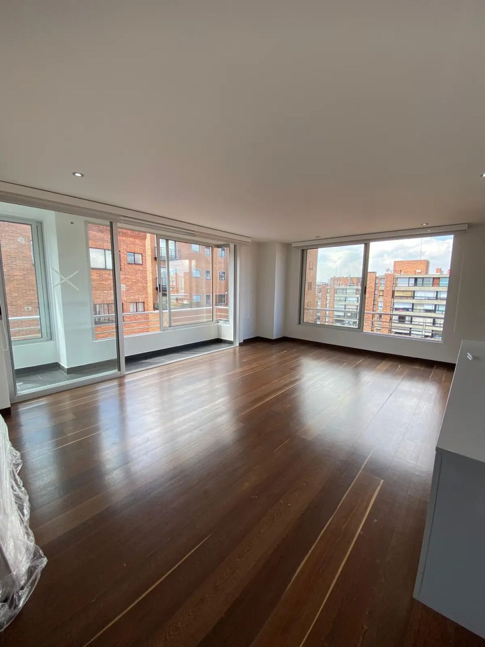 Apartamento en venta Cundinamarca Bogotá Bellavista 262 m2 Habitaciones 5 Baños 6 Garajes 5 Precio $2100000000