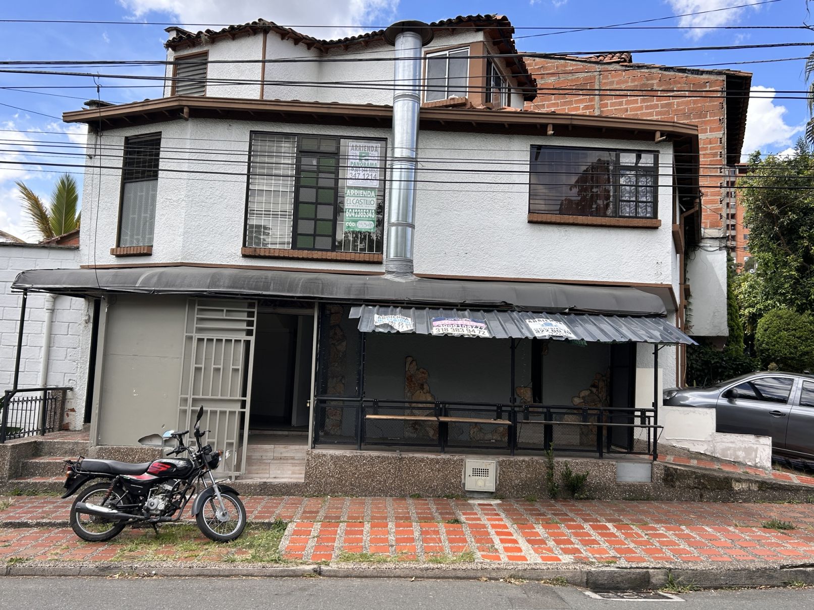Local en arriendo Antioquia Medellín La Gloria 30 m2 Habitaciones 0 Baños 1 Garajes 0 Precio $990000