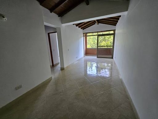 Apartamento en arriendo Antioquia Medellín Urbanizacion Villa Linda 90 m2 Habitaciones 3 Baños 2 Garajes 1 Precio $3000000