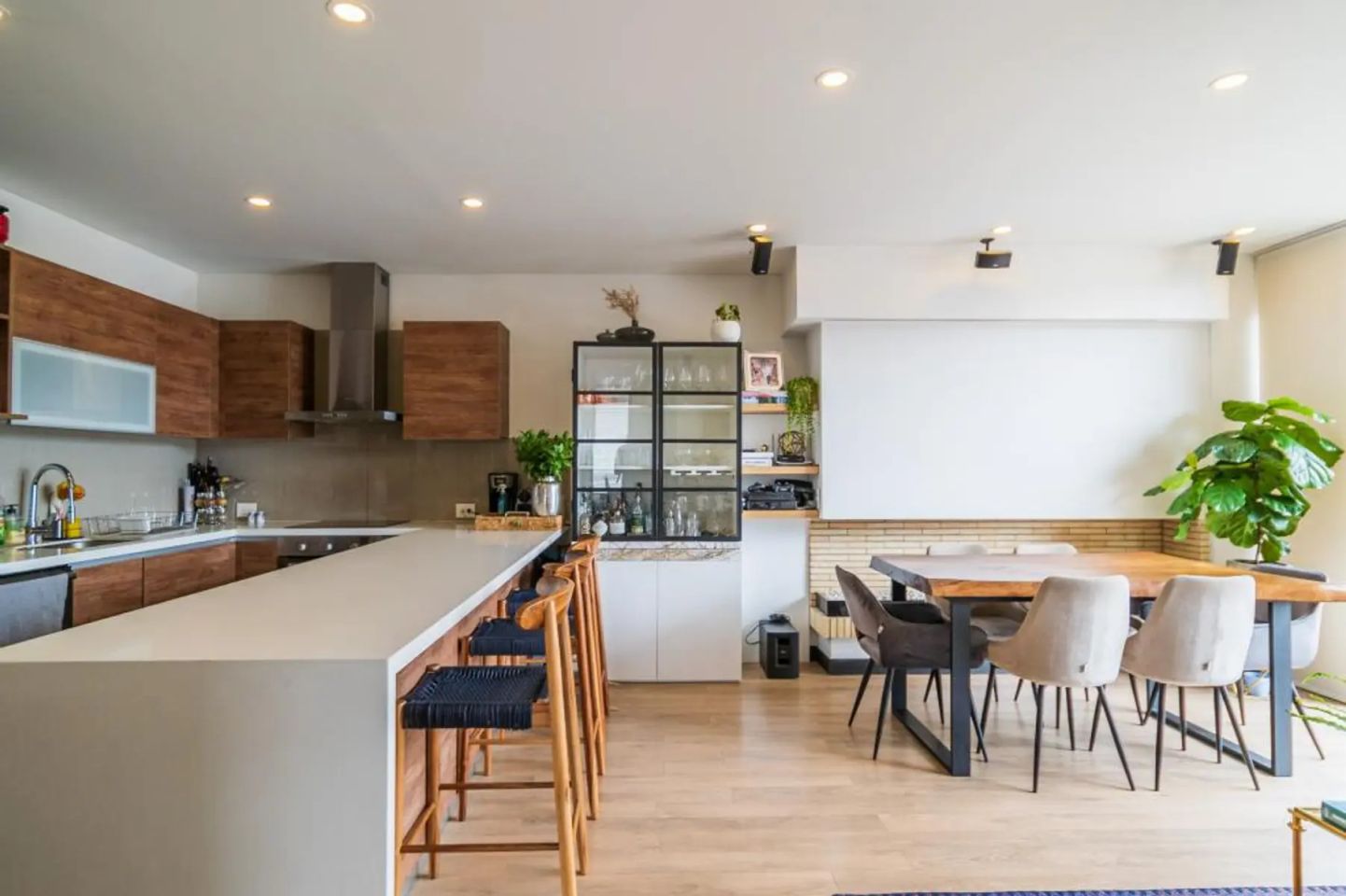 Apartamento en venta Cundinamarca Bogotá Chico 110 m2 Habitaciones 3 Baños 3 Garajes 2 Precio $910000000