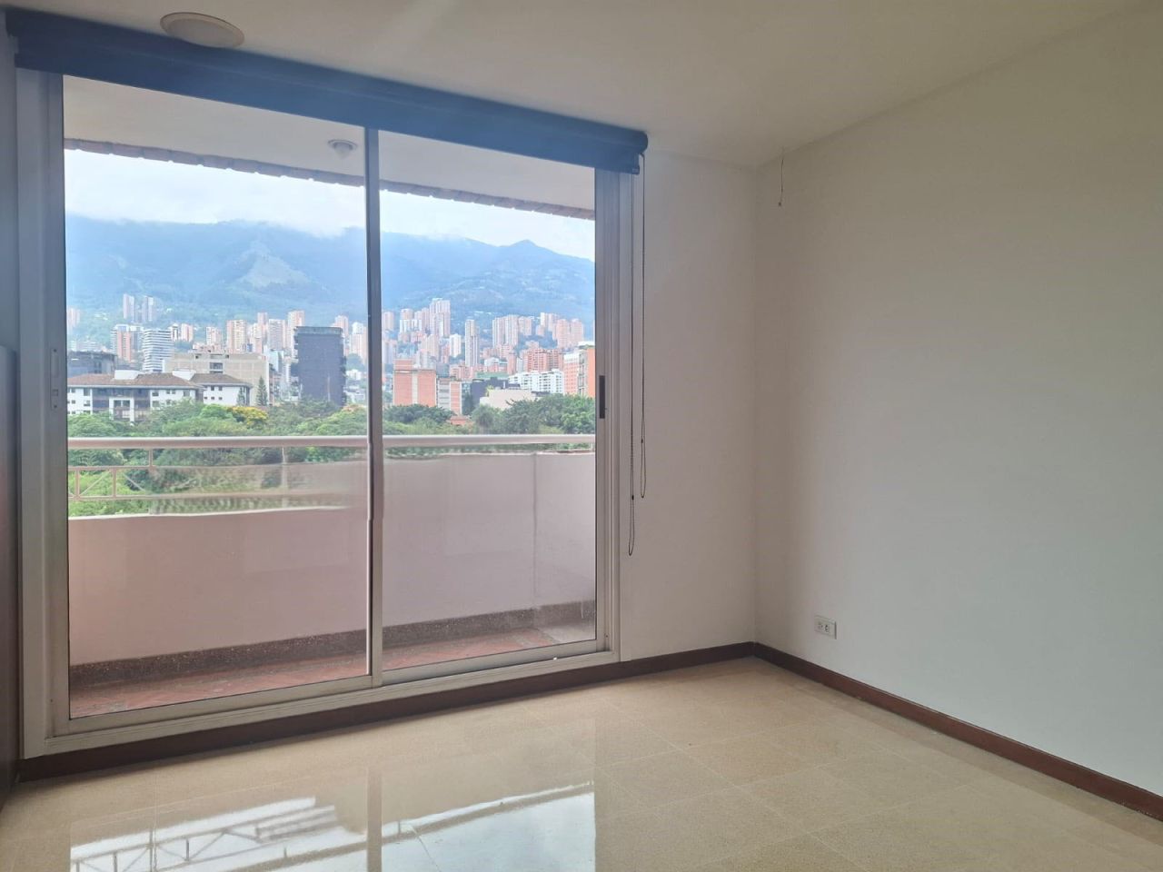 Apartamento en arriendo Antioquia Medellín Patio Bonito 50 m2 Habitaciones 1 Baños 2 Garajes 2 Precio $3350000