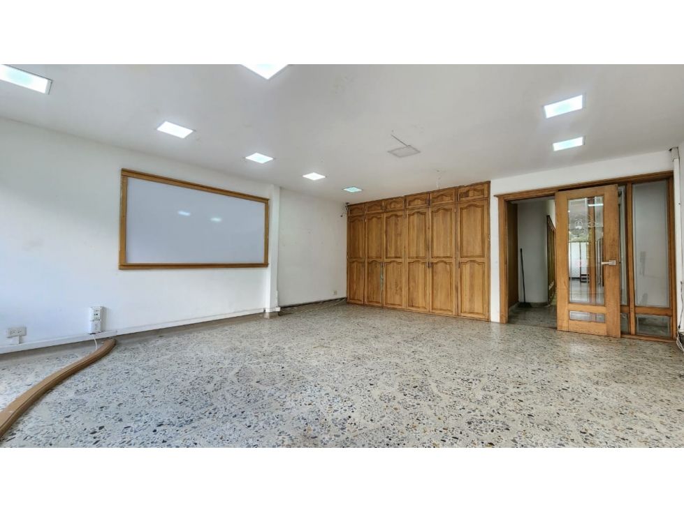 Apartamento en venta Antioquia Medellín San Joaquin 162 m2 Habitaciones 4 Baños 1 Garajes 1 Precio $700000000