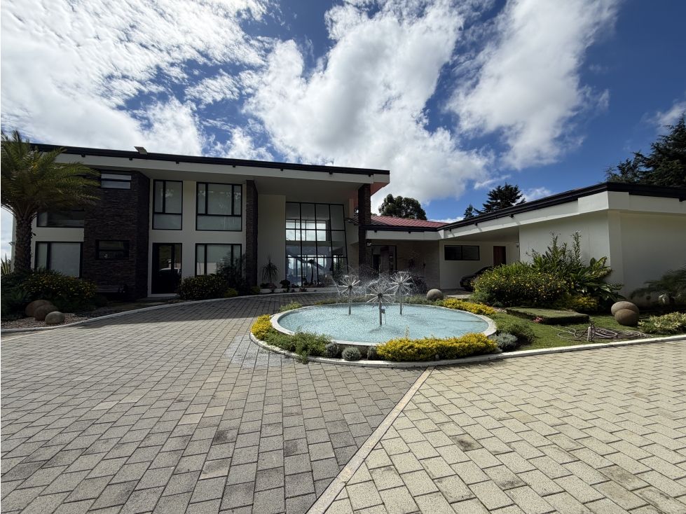 Finca en venta Antioquia Rionegro Belchite 651 m2 Habitaciones 6 Baños 5 Garajes 12 Precio $9500000000