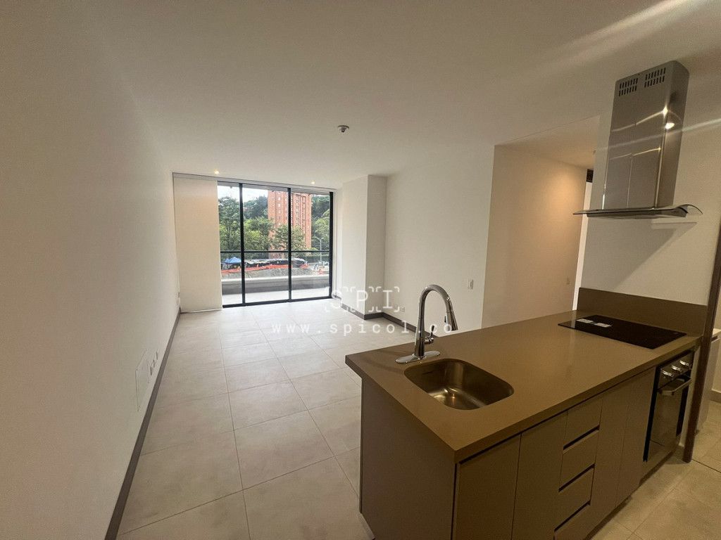 Apartamento en arriendo Antioquia Medellín El Pinal 85 m2 Habitaciones 2 Baños 2 Garajes 0 Precio $7500000