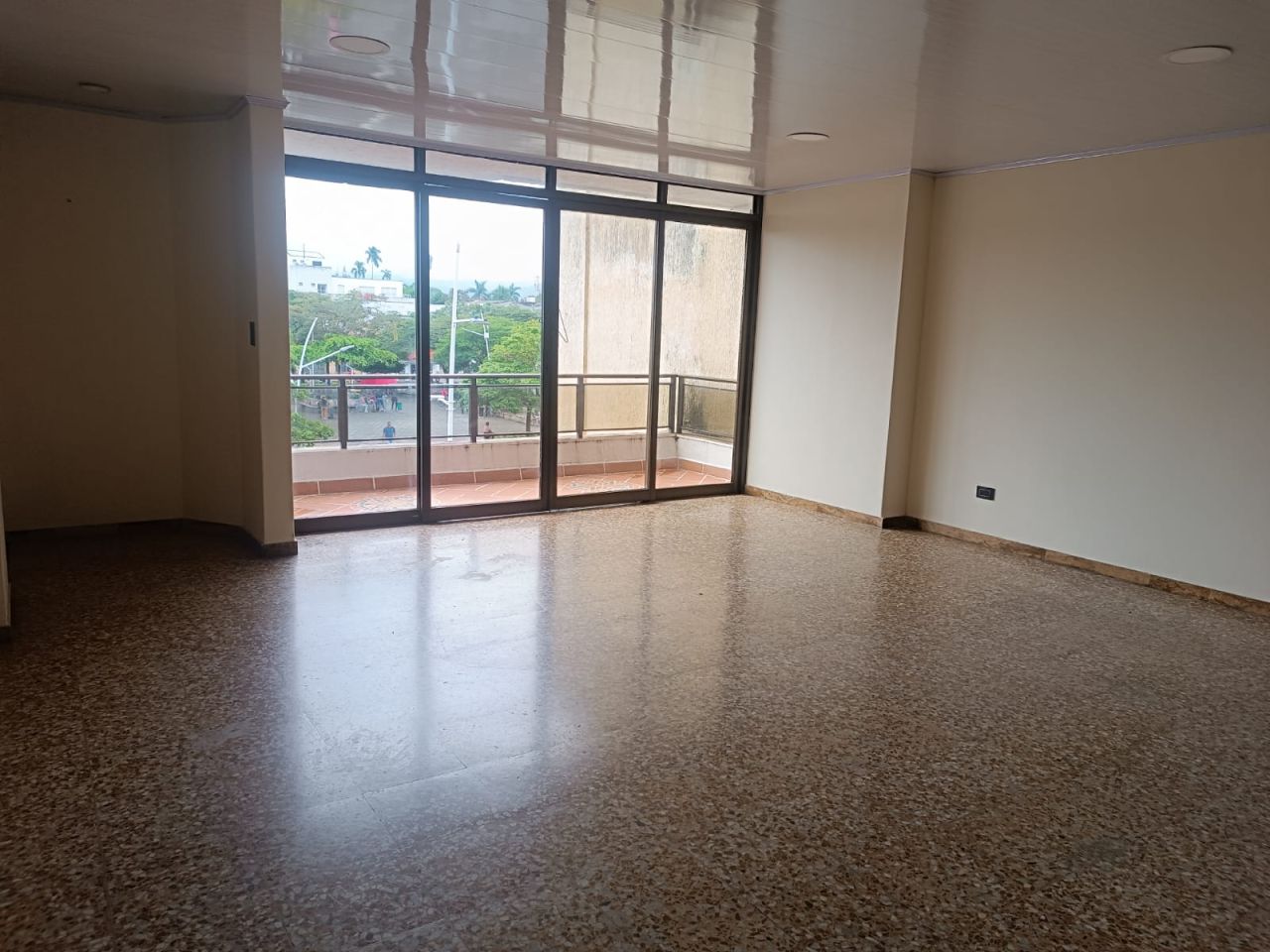 Apartamento en venta Valle Del Cauca Tuluá Centro 148 m2 Habitaciones 3 Baños 3 Garajes 0 Precio $350000000