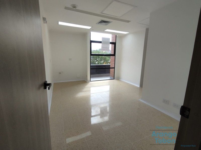 Oficina en arriendo Antioquia Medellín San Diego 40 m2 Habitaciones 0 Baños 1 Garajes 0 Precio $4600000