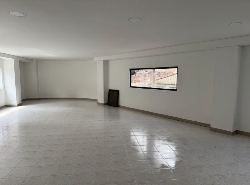 Local en arriendo Antioquia Sabaneta Prados De Sabaneta 60 m2 Habitaciones 0 Baños 1 Garajes 0 Precio $3500000
