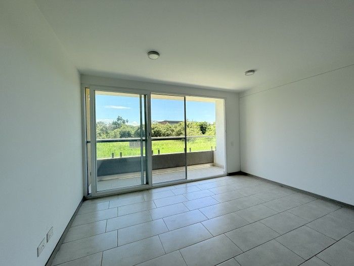 Apartamento en arriendo Valle Del Cauca Cali Conjunto Residencial Punta Del Este 85 m2 Habitaciones 3 Baños 2 Garajes 1 Precio $2500000