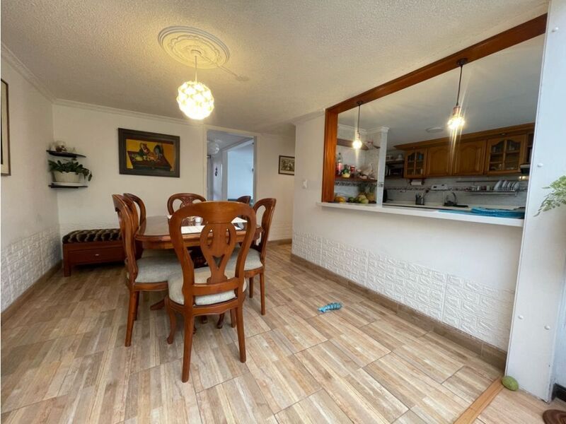 Casa en venta Cundinamarca Bogotá Caobos Salazar 129 m2 Habitaciones 3 Baños 3 Garajes 2 Precio $670000000