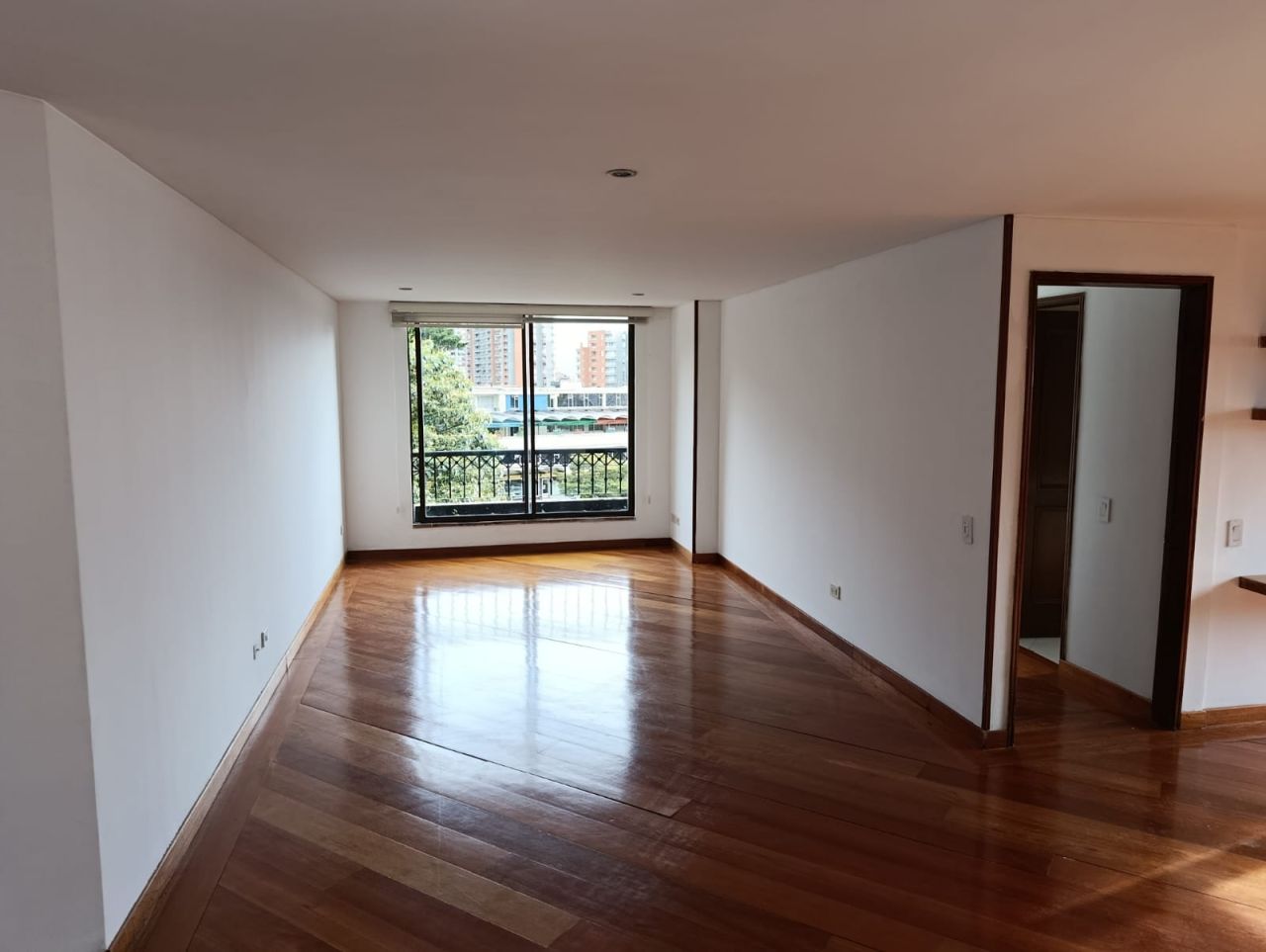 Apartamento en arriendo Cundinamarca Bogotá Las Acacias 92 m2 Habitaciones 2 Baños 2 Garajes 2 Precio $5900000