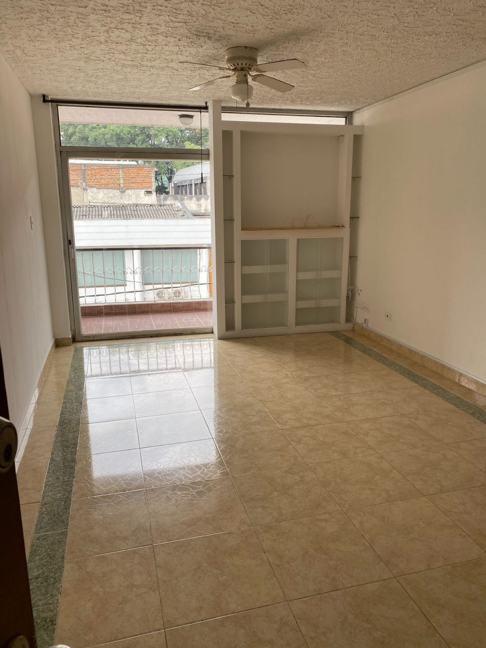 Apartamento en arriendo Valle Del Cauca Cali Santa Mónica 65 m2 Habitaciones 1 Baños 2 Garajes 0 Precio $1800000