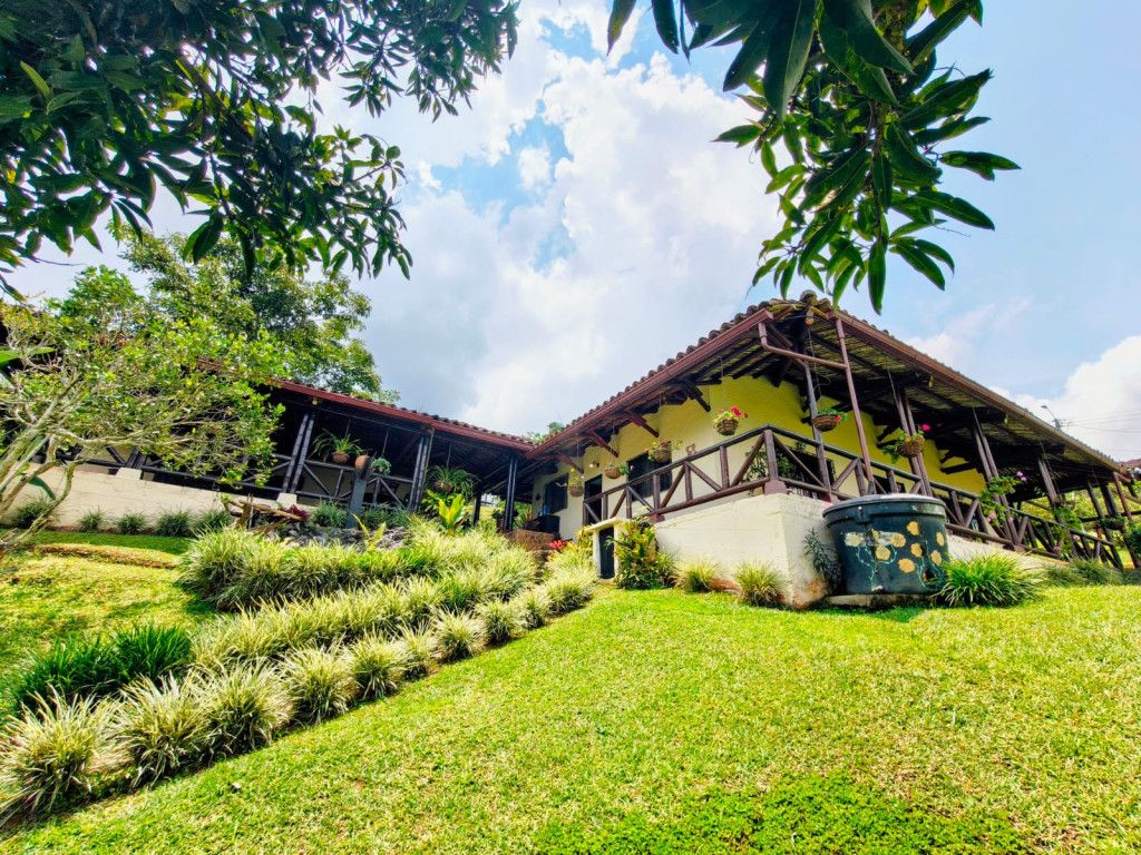 Finca en venta Valle Del Cauca La Cumbre La Cumbre 249 m2 Habitaciones 4 Baños 4 Garajes 6 Precio $600000000