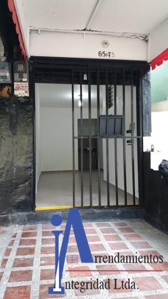 Local en arriendo Antioquia Medellín El Nogal- Los Almendros 18 m2 Habitaciones 0 Baños 1 Garajes 0 Precio $1800000