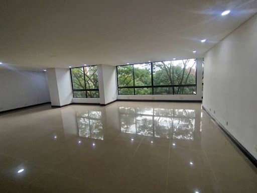 Apartamento en arriendo Antioquia Medellín La Linde 295 m2 Habitaciones 4 Baños 6 Garajes 3 Precio $13000000