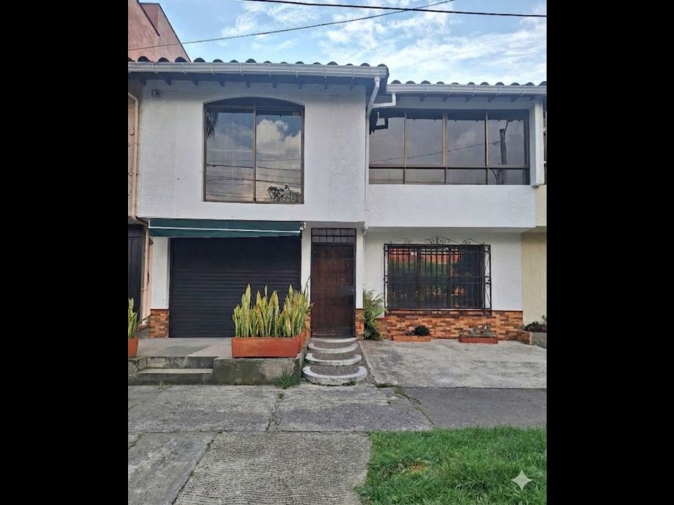Casa en venta Antioquia Medellín Rosales 300 m2 Habitaciones 3 Baños 4 Garajes 1 Precio $1500000000