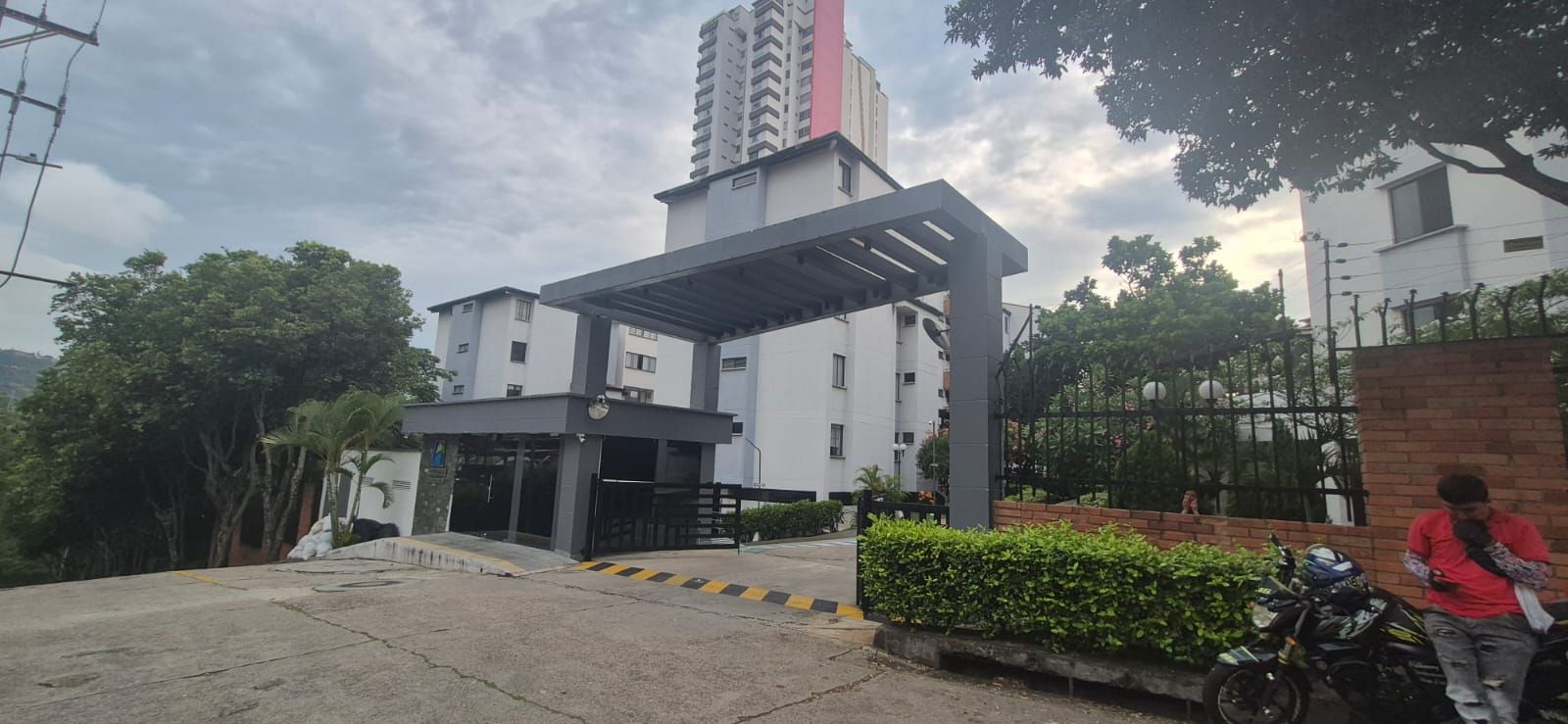 Apartamento en arriendo Santander Floridablanca Conjunto La Peninsula Ii Etapa 98 m2 Habitaciones 3 Baños 2 Garajes 1 Precio $2400000