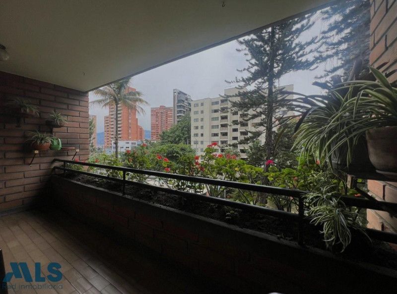 Apartamento en venta Antioquia Medellín La Florida 145 m2 Habitaciones 3 Baños 2 Garajes 2 Precio $700000000