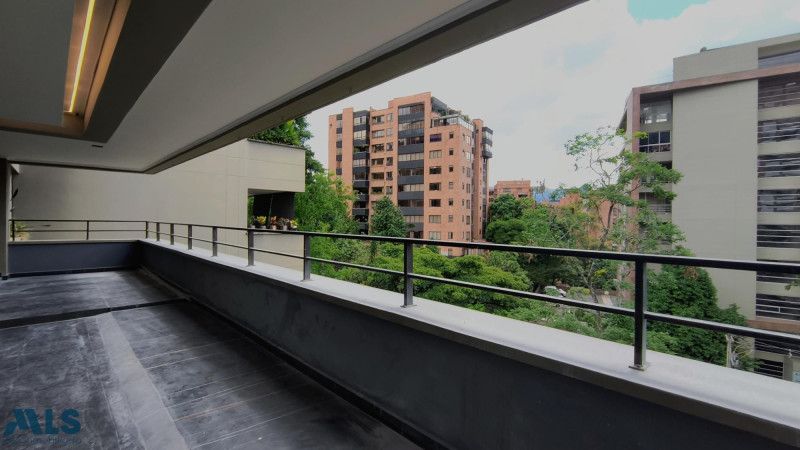 Apartamento en venta Antioquia Medellín Urbanizacion Castilla Real 217 m2 Habitaciones 2 Baños 2 Garajes 2 Precio $1100000000