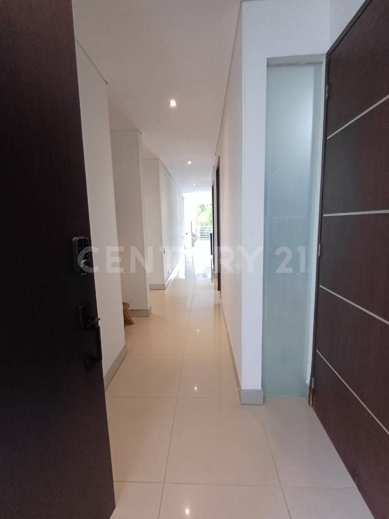 Apartamento en arriendo Valle Del Cauca Cali Urbanización Ciudad Jardín 127 m2 Habitaciones 3 Baños 3 Garajes 0 Precio $4600000
