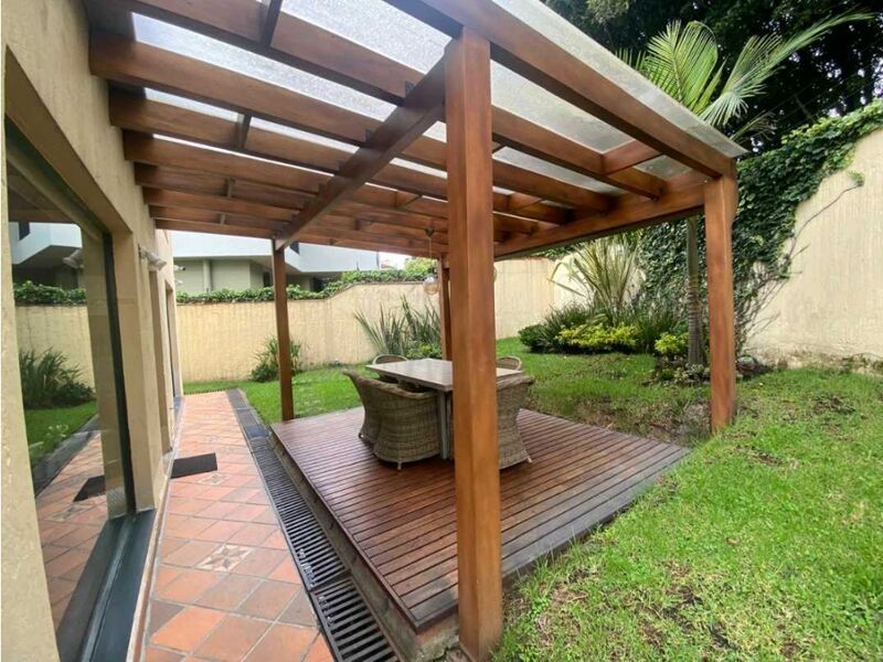 Casa en venta Cundinamarca Bogotá Niza Suba 208 m2 Habitaciones 4 Baños 4 Garajes 3 Precio $1350000000