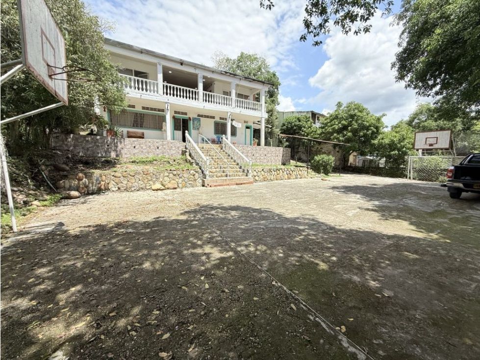 Apartamento en venta Cundinamarca Apulo Apulo 1736 m2 Habitaciones 7 Baños 4 Garajes 10 Precio $950000000