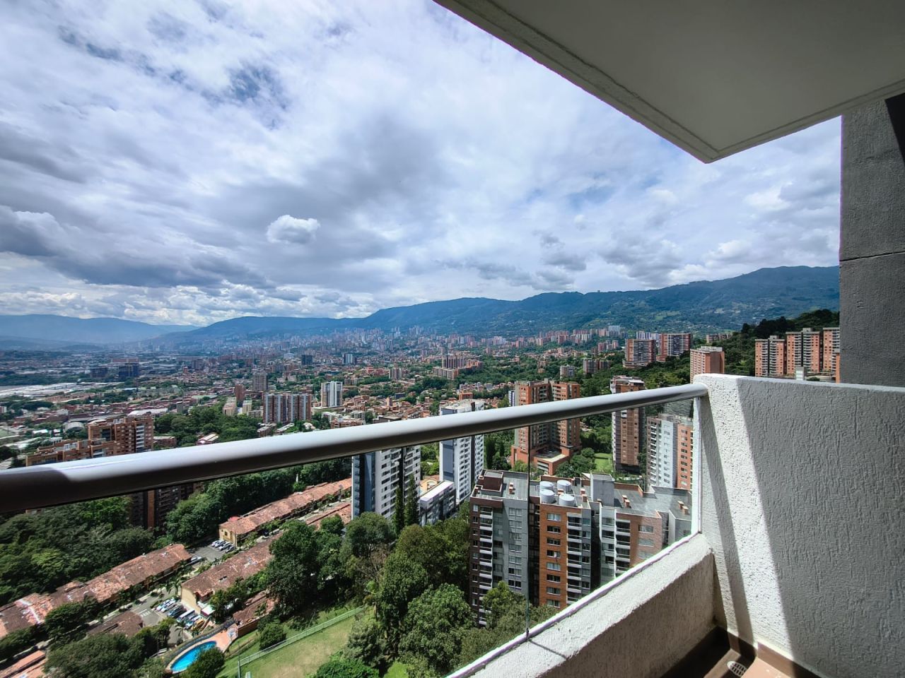 Apartamento en venta Antioquia Envigado Loma Del Barro 66 m2 Habitaciones 3 Baños 2 Garajes 1 Precio $510000000