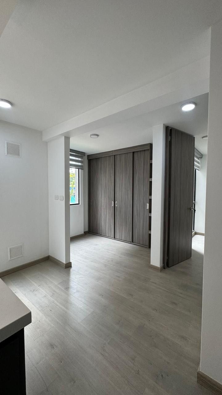 Apartamento en venta Cundinamarca Bogotá El Plan 35 m2 Habitaciones 1 Baños 1 Garajes 0 Precio $300000000