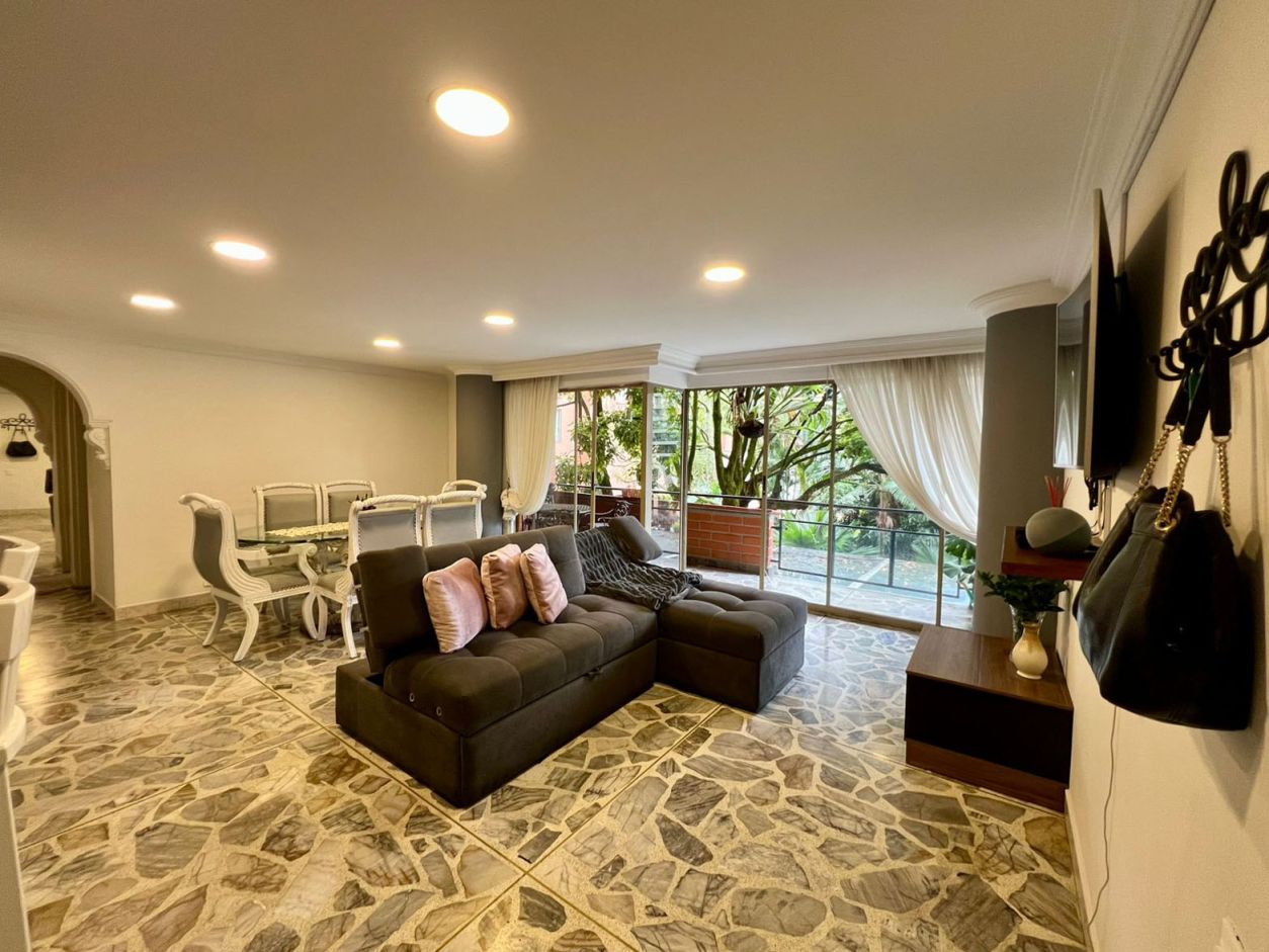 Apartamento en arriendo Antioquia Medellín Los Balsos No 2 145 m2 Habitaciones 3 Baños 2 Garajes 1 Precio $7900000