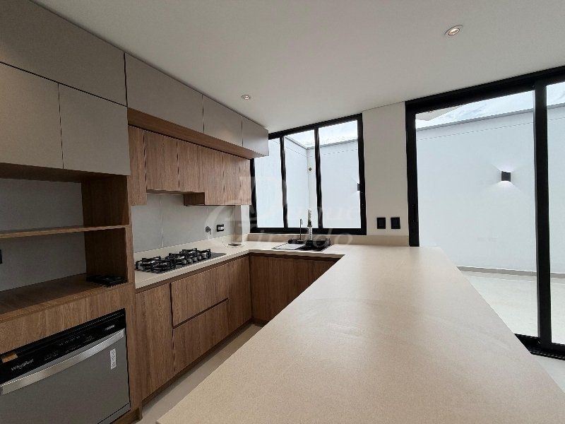 Casa en venta Antioquia La Ceja Cuatro Esqunas 146 m2 Habitaciones 3 Baños 4 Garajes 1 Precio $970000000