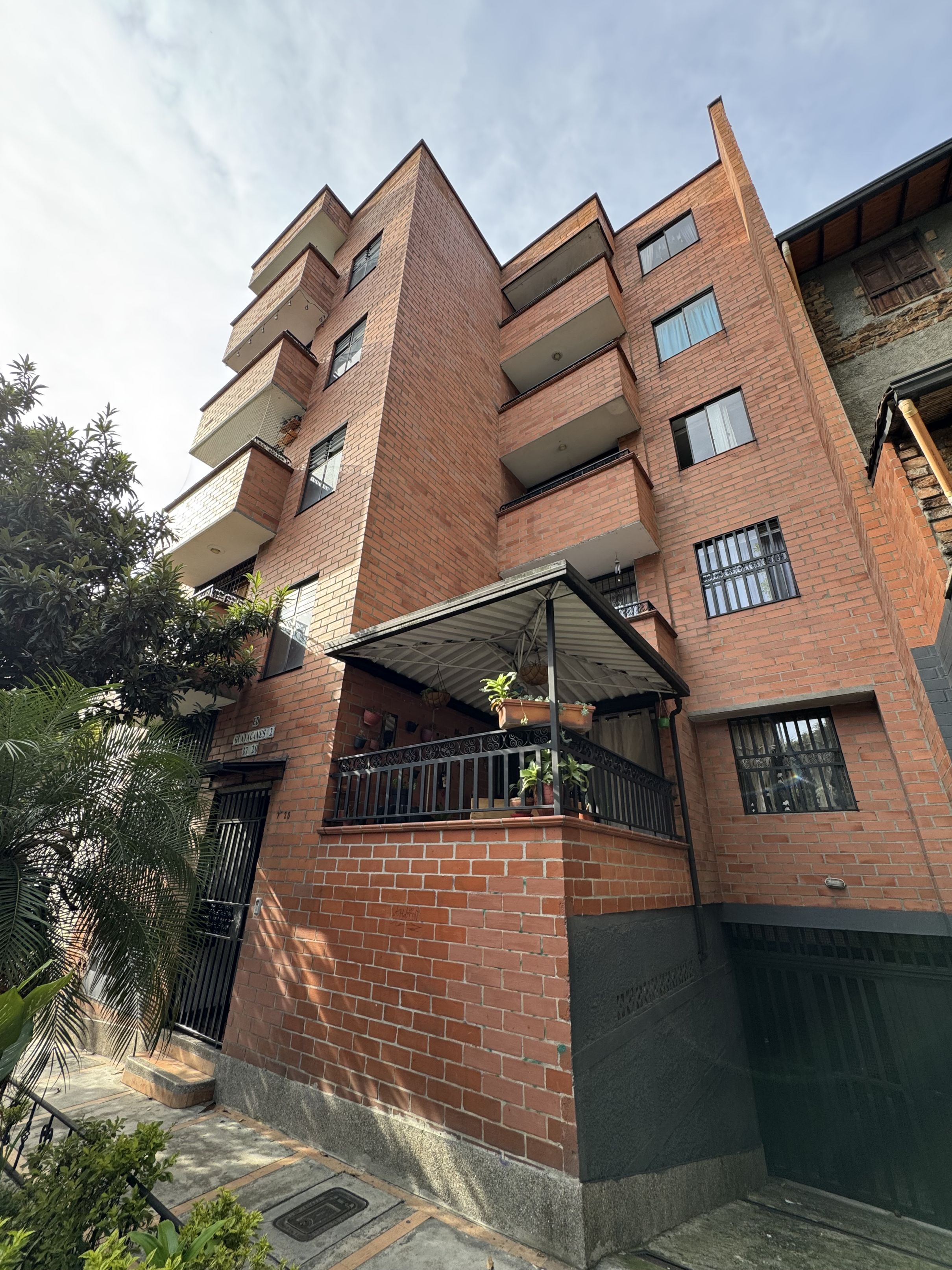 Apartamento en venta Antioquia Envigado La Mesa 96 m2 Habitaciones 4 Baños 2 Garajes 1 Precio $500000000