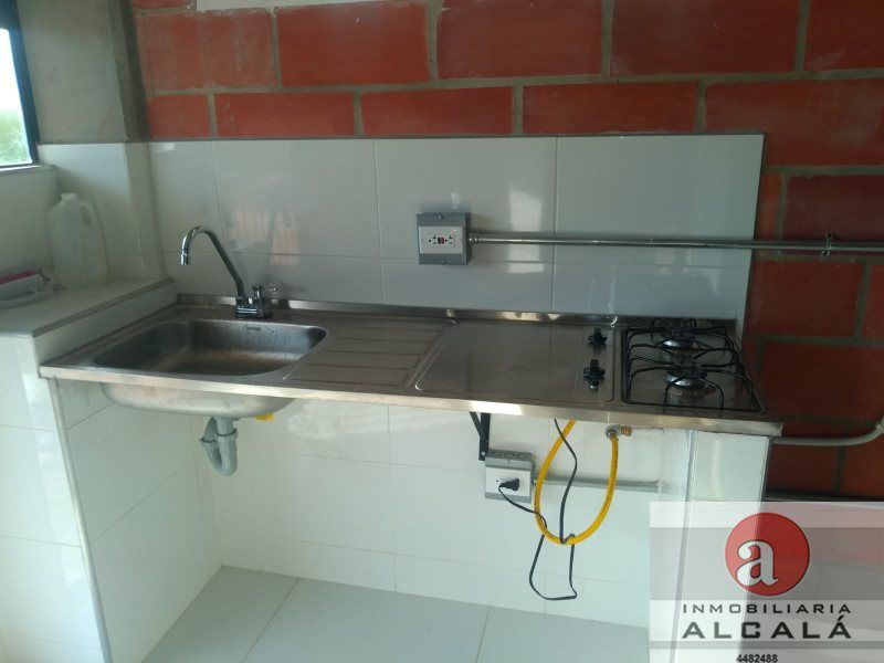 Apartaestudio en arriendo Antioquia Envigado La Sebastiana 25 m2 Habitaciones 1 Baños 1 Garajes 0 Precio $1000000