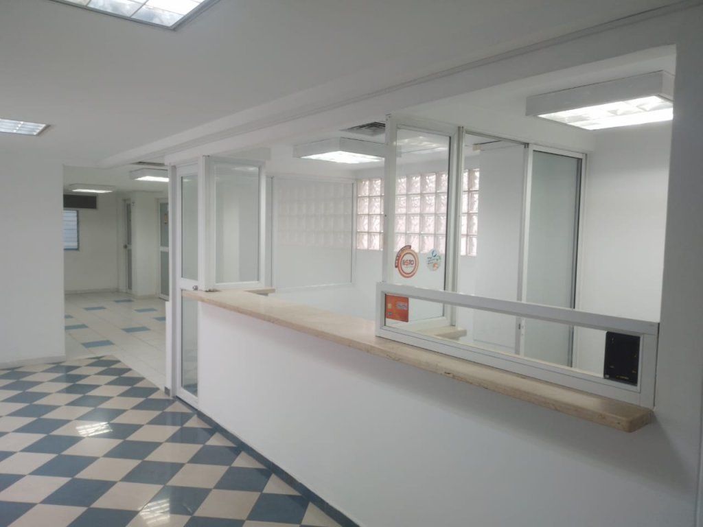 Oficina en arriendo Antioquia Itagüí El Rosario 300 m2 Habitaciones 0 Baños 5 Garajes 0 Precio $8500000