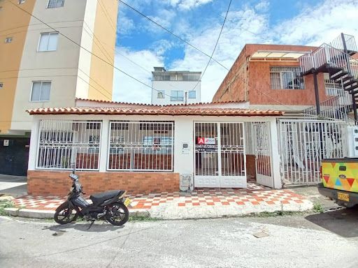 Casa en arriendo Santander Bucaramanga La Victoria 150 m2 Habitaciones 6 Baños 4 Garajes 1 Precio $3400000