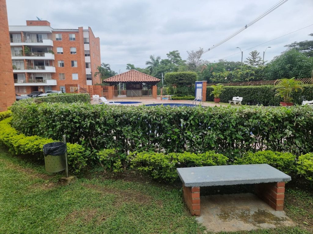 Apartamento en arriendo Valle Del Cauca Cali La Hacienda 94 m2 Habitaciones 4 Baños 3 Garajes 2 Precio $2700000