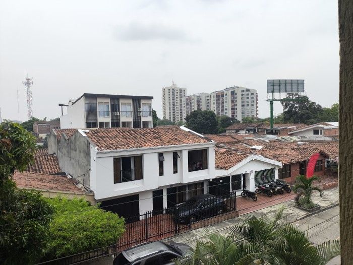 Apartaestudio en arriendo Valle Del Cauca Cali Prados Del Norte 27 m2 Habitaciones 1 Baños 1 Garajes 1 Precio $1250000