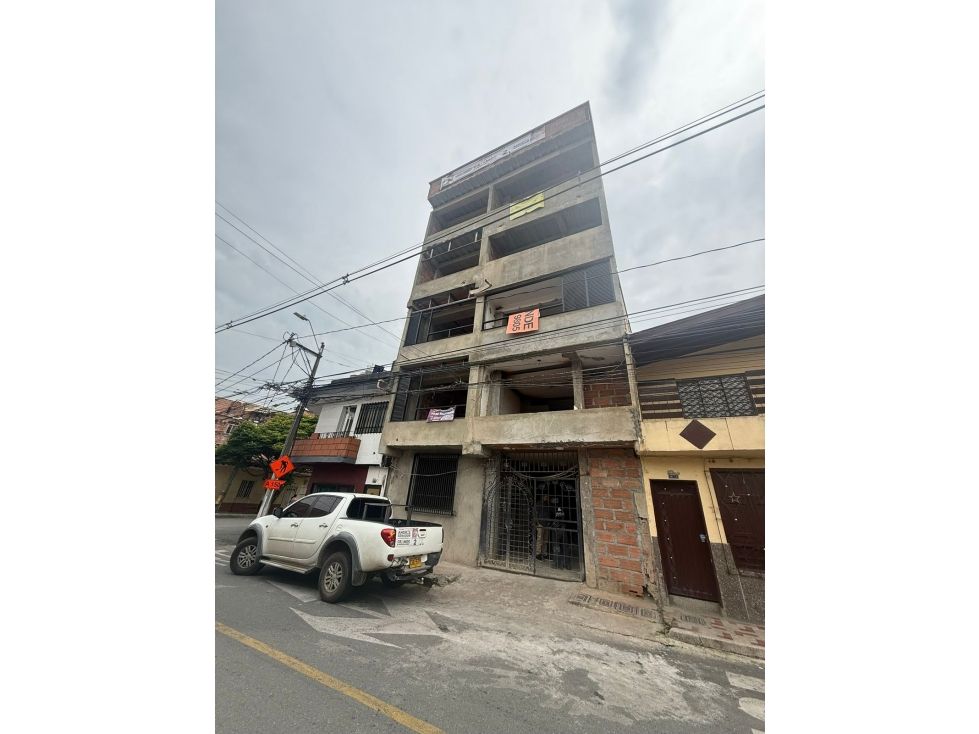 Edificio en venta Antioquia Medellín La Candelaria 1800 m2 Habitaciones 1 Baños 1 Garajes 0 Precio $3500000000