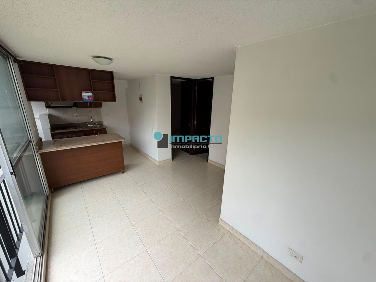 Apartamento en arriendo Antioquia Medellín Santa Rosa De Lima 65 m2 Habitaciones 2 Baños 1 Garajes 0 Precio $2100000
