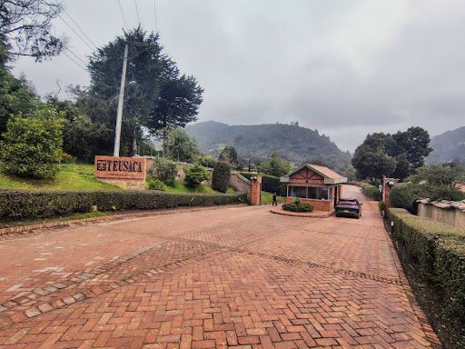 Casa en arriendo Cundinamarca La Calera La Calera 356 m2 Habitaciones 5 Baños 5 Garajes 4 Precio $11800000