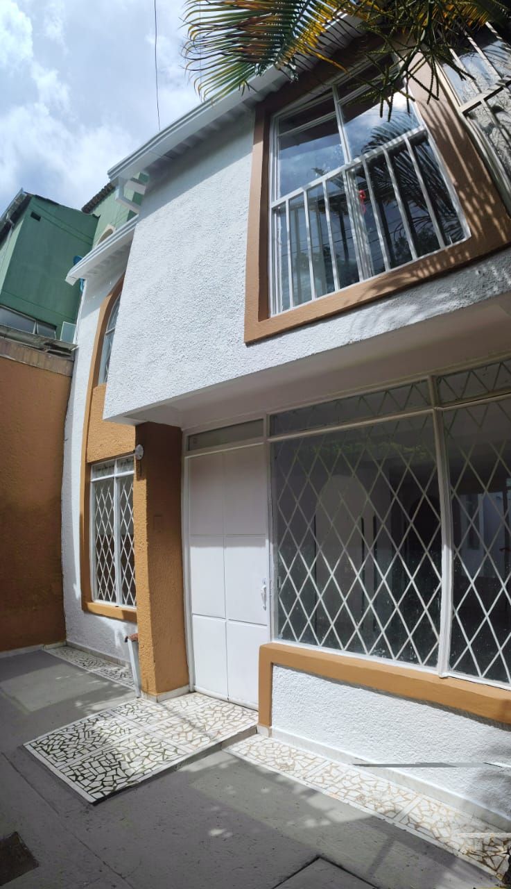 Casa en arriendo Santander Floridablanca Santa Ana 80 m2 Habitaciones 3 Baños 2 Garajes 1 Precio $2200000
