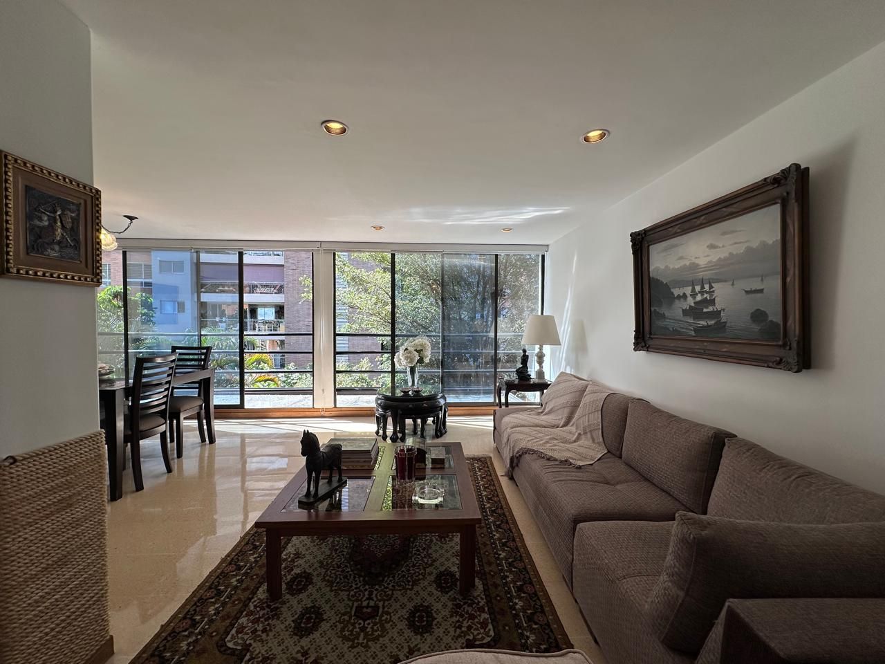 Casa en venta Antioquia Medellín El Tesoro 210 m2 Habitaciones 4 Baños 4 Garajes 3 Precio $1350000000