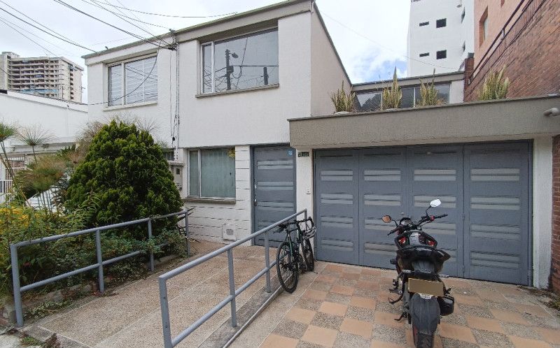 Oficina en arriendo Cundinamarca Bogotá Polo Club 233 m2 Habitaciones 0 Baños 3 Garajes 2 Precio $4999999