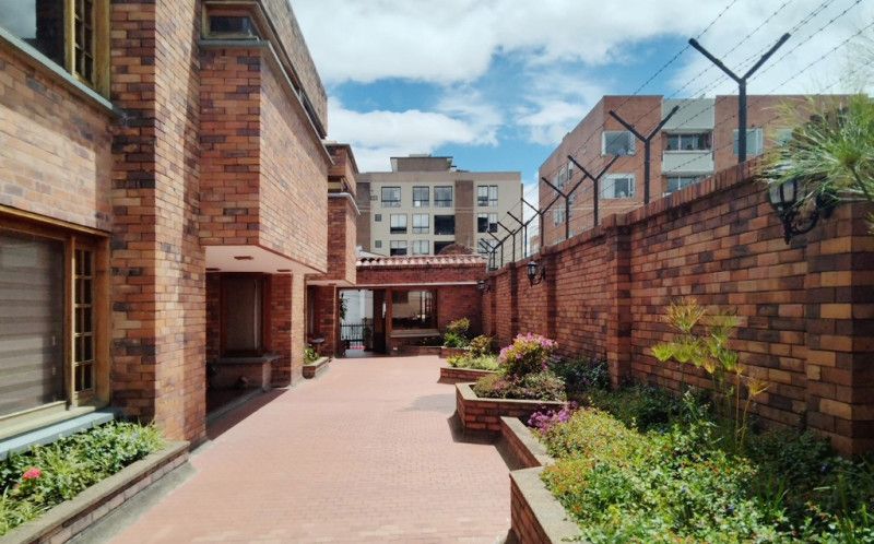 Casa en arriendo Cundinamarca Bogotá El Contador 245 m2 Habitaciones 4 Baños 4 Garajes 2 Precio $8200000