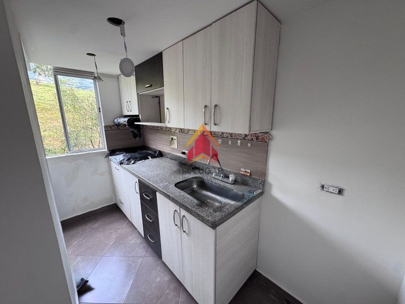 Apartamento en arriendo Antioquia Envigado La Mina 55 m2 Habitaciones 3 Baños 2 Garajes 0 Precio $1900000