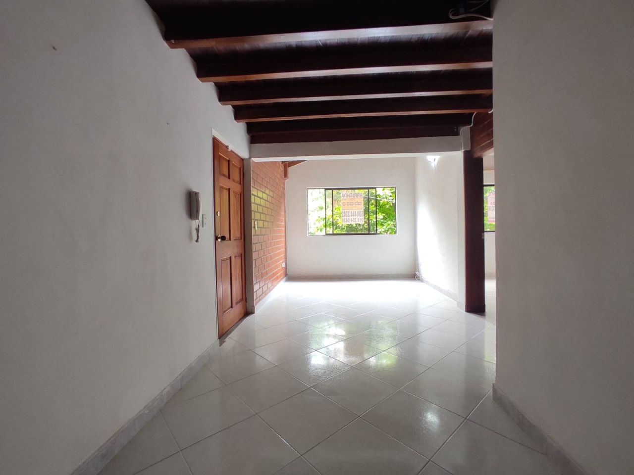 Apartamento en arriendo Antioquia Envigado Zona Centro 60 m2 Habitaciones 2 Baños 2 Garajes 0 Precio $2300000