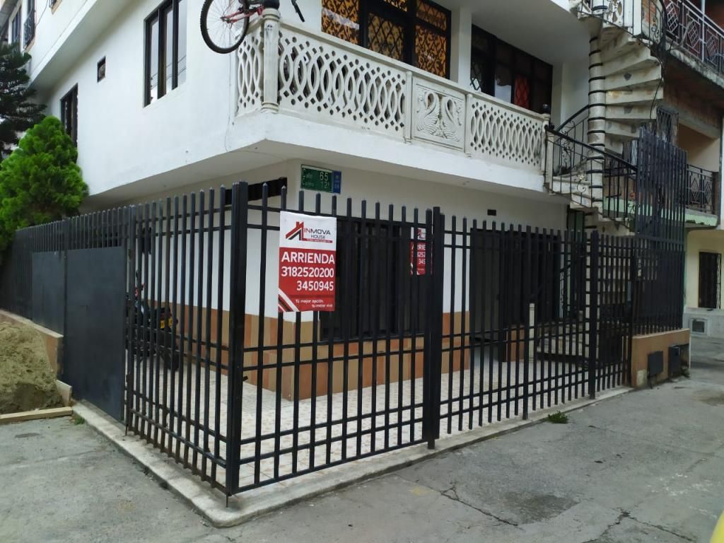 Casa en arriendo Valle Del Cauca Cali Urbanización La Base planta Y Talleres 85 m2 Habitaciones 4 Baños 2 Garajes 0 Precio $1200000