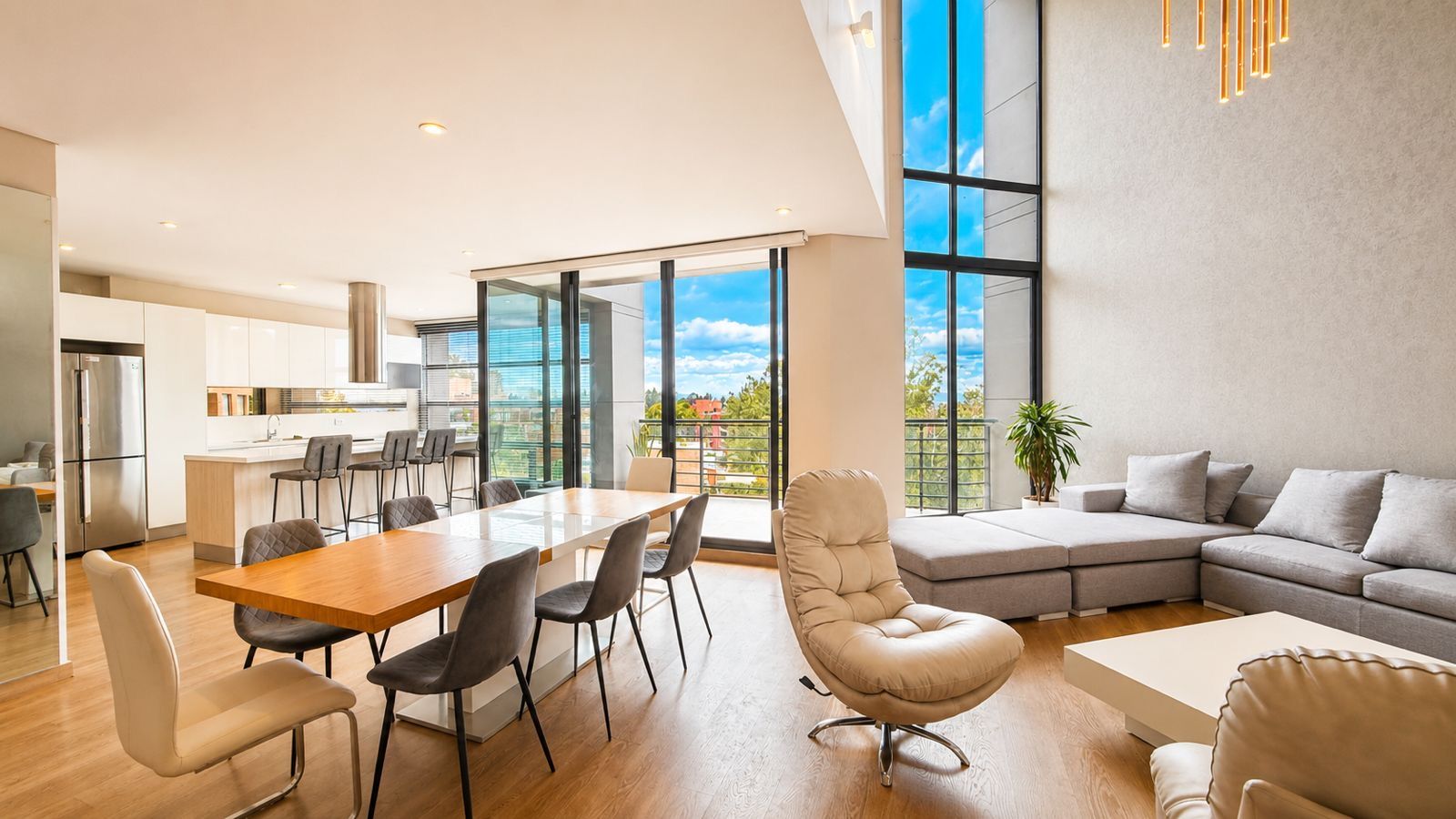 Apartamento en venta Cundinamarca Bogotá Bellavista 246 m2 Habitaciones 3 Baños 4 Garajes 4 Precio $3500000000