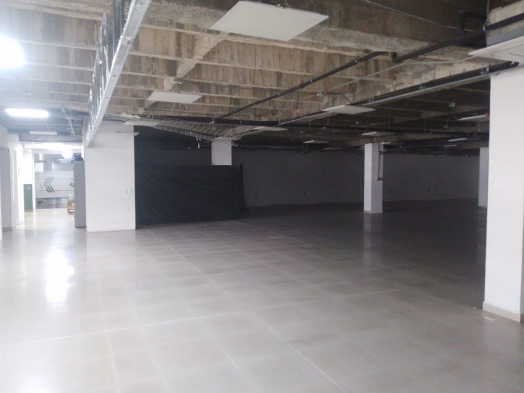 Oficina en arriendo o venta Antioquia Itagüí El Rosario 2629 m2 Habitaciones 0 Baños 6 Garajes 6 Precio venta $12500000000 Precio arriendo $100000000